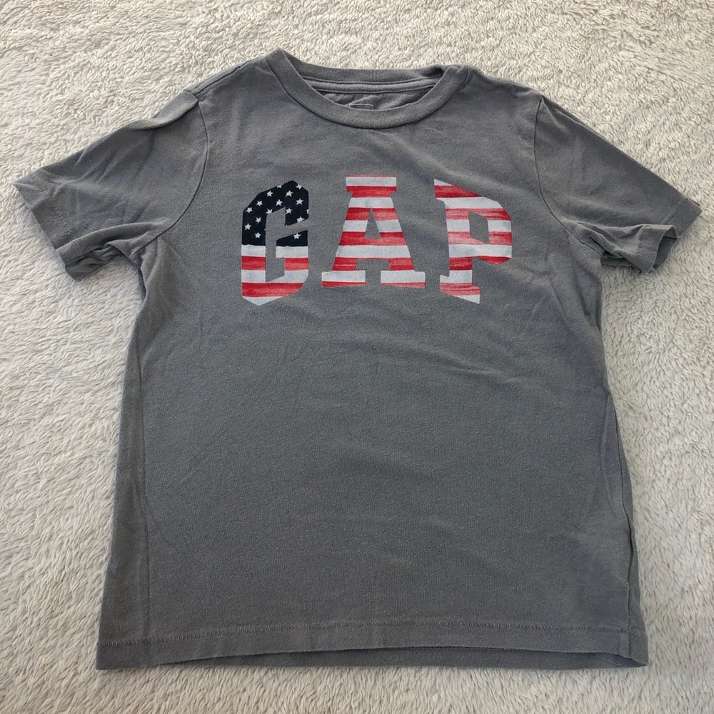 Gap boys xs 4-5 short sleeve T-shirt